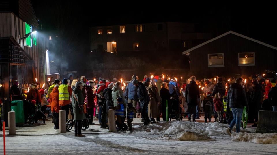 Lenke til artikkel: Stemningsfull julegrantenning og fellesskap i Landsbyen Rensvik