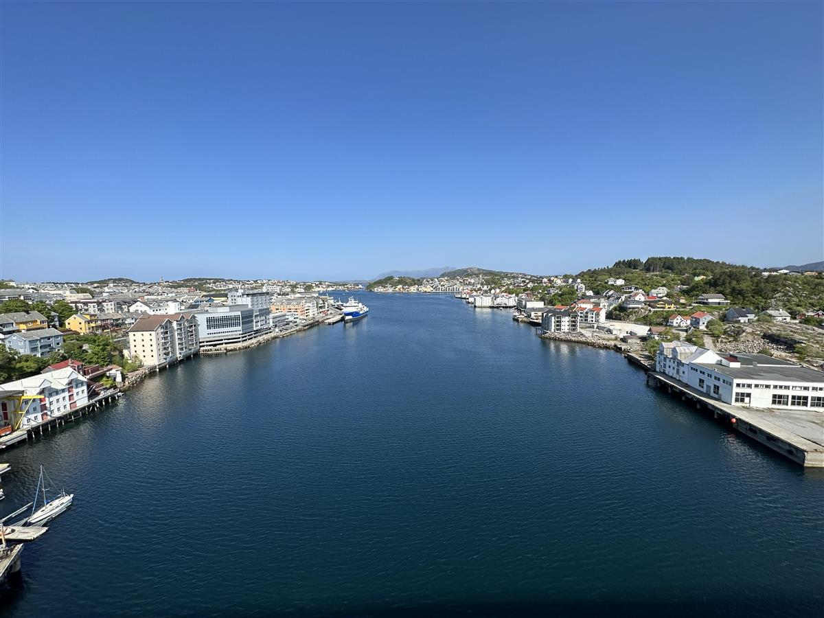 sjø båt havn sommer himmel - Klikk for stort bilde