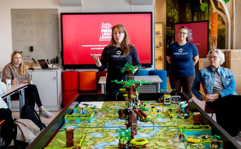 Lenke til artikkel: 250 åttendeklassinger møtes til FIRST LEGO League-finale i Kristiansund
