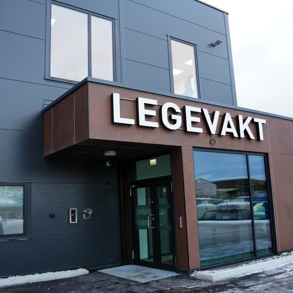 inngangsparti dør glass vindu utendørs