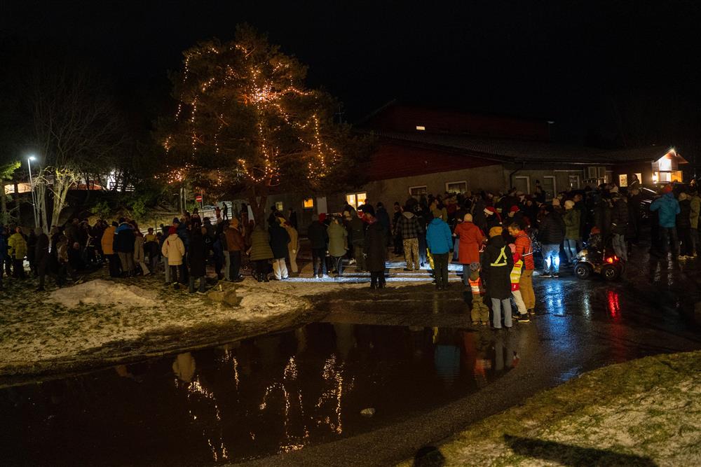 folk - Klikk for stort bilde