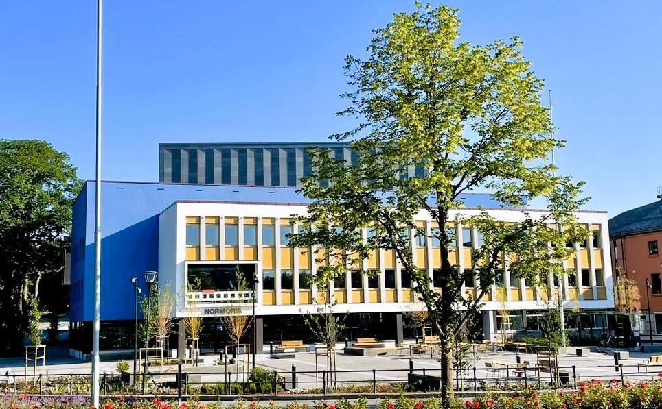 Nye Kristiansund bibliotek - Klikk for stort bilde