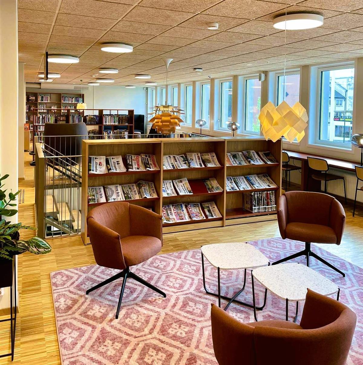 Kristiansund bibliotek interiør - Klikk for stort bilde