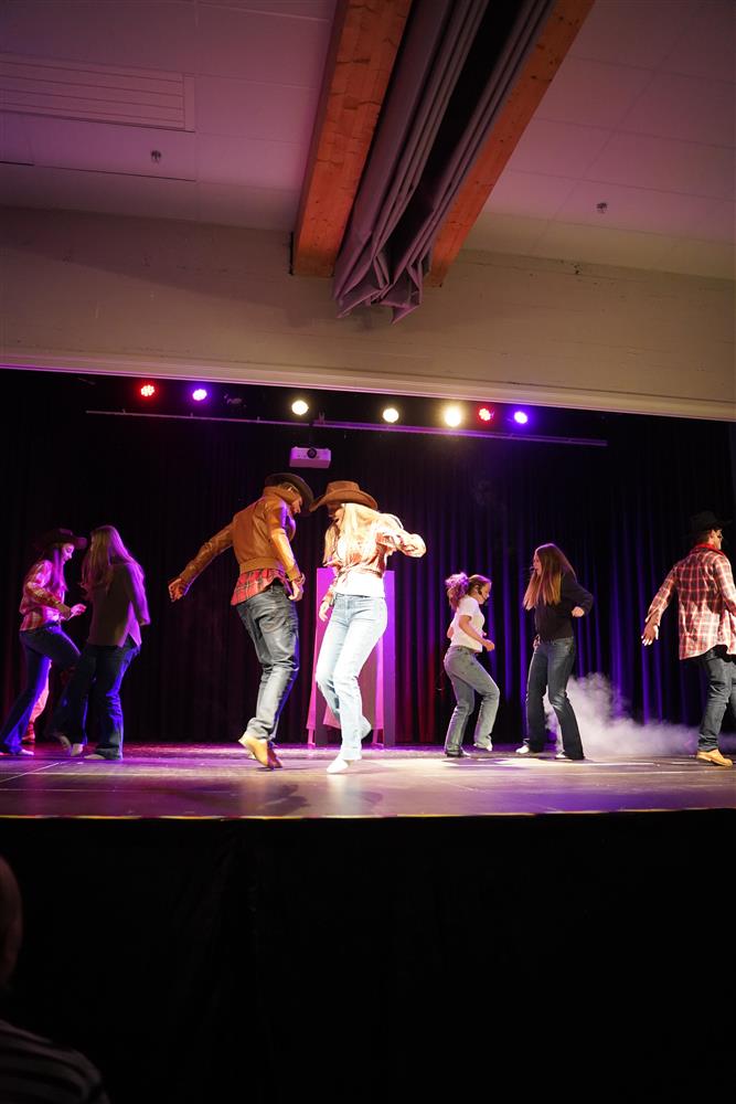 9c viste hva som skjer når du bruker en tidsmaskin, fra scenen - Klikk for stort bilde