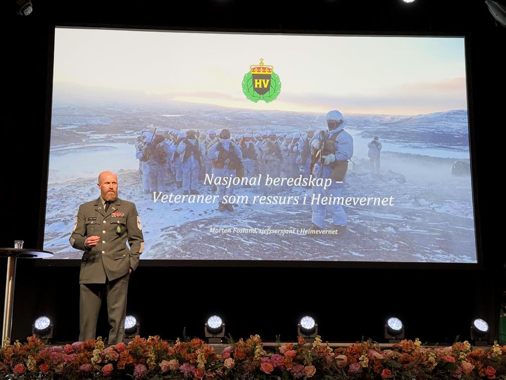 folk scene - Klikk for stort bilde