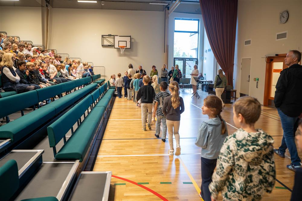 folk skole - Klikk for stort bilde