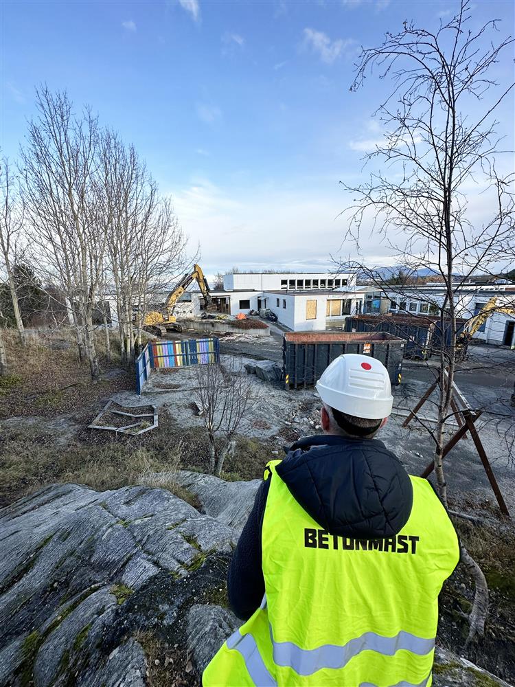 gravemaskin folk utendørs - Klikk for stort bilde