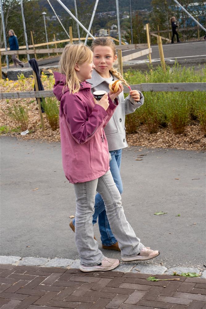 folk utendørs - Klikk for stort bilde