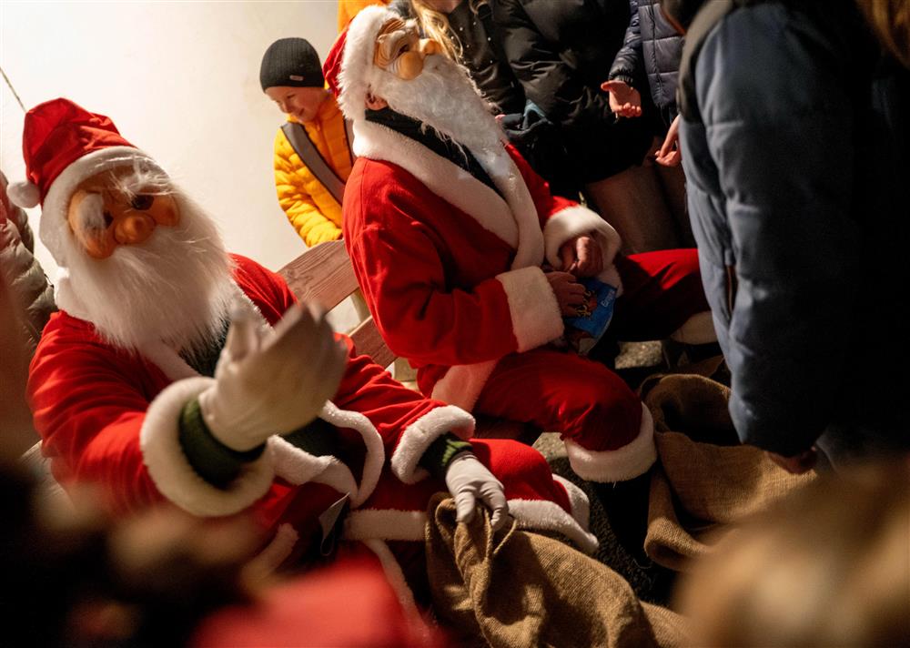 folk - Klikk for stort bilde